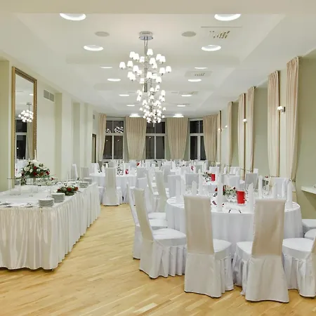 Hotel Hestia Draugi 4*